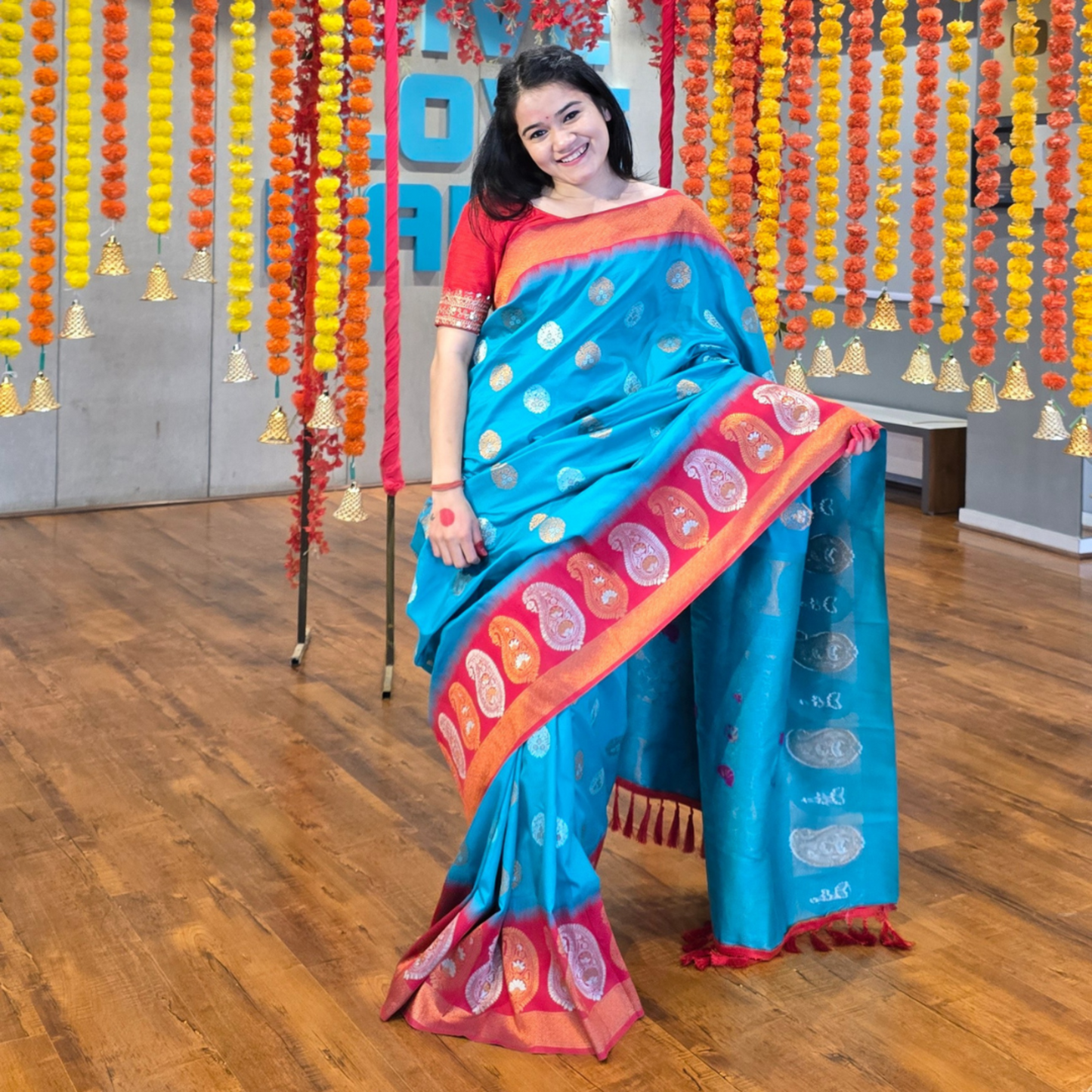 Exquisite Soft Silk Saree with Copper Jari and Silver Jari Meenakari in red - Jagmohini