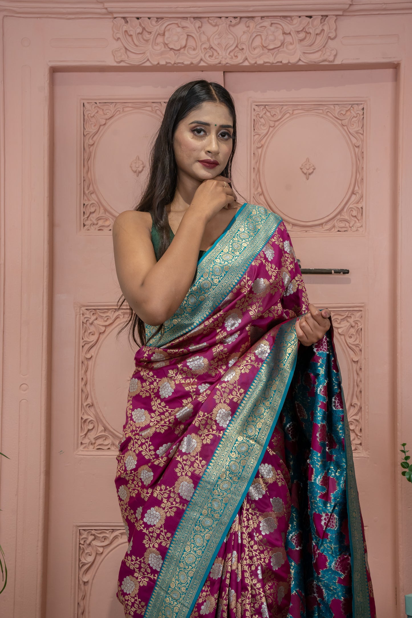 Banarasi Silk Saree with Floral Zari Design and Contrast Border (Purple)