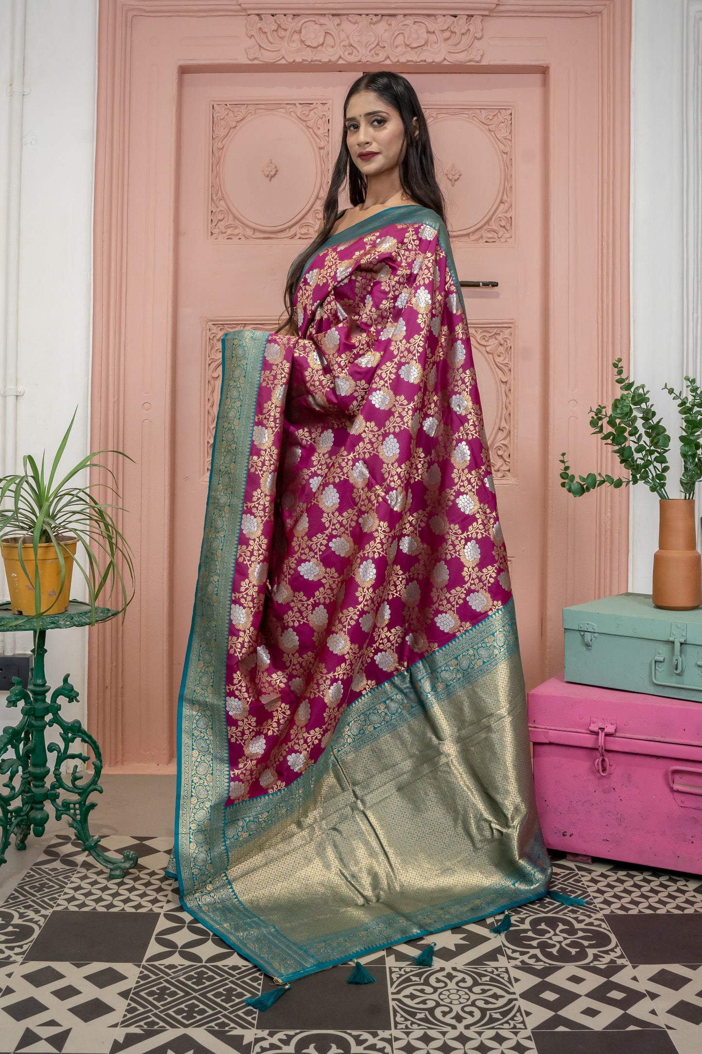 Banarasi Silk Saree with Floral Zari Design and Contrast Border (Purple)