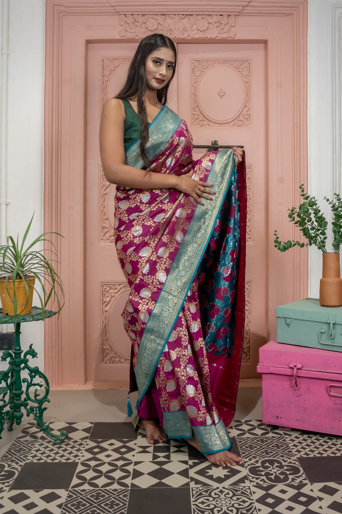 Banarasi Silk Saree with Floral Zari Design and Contrast Border (Purple)