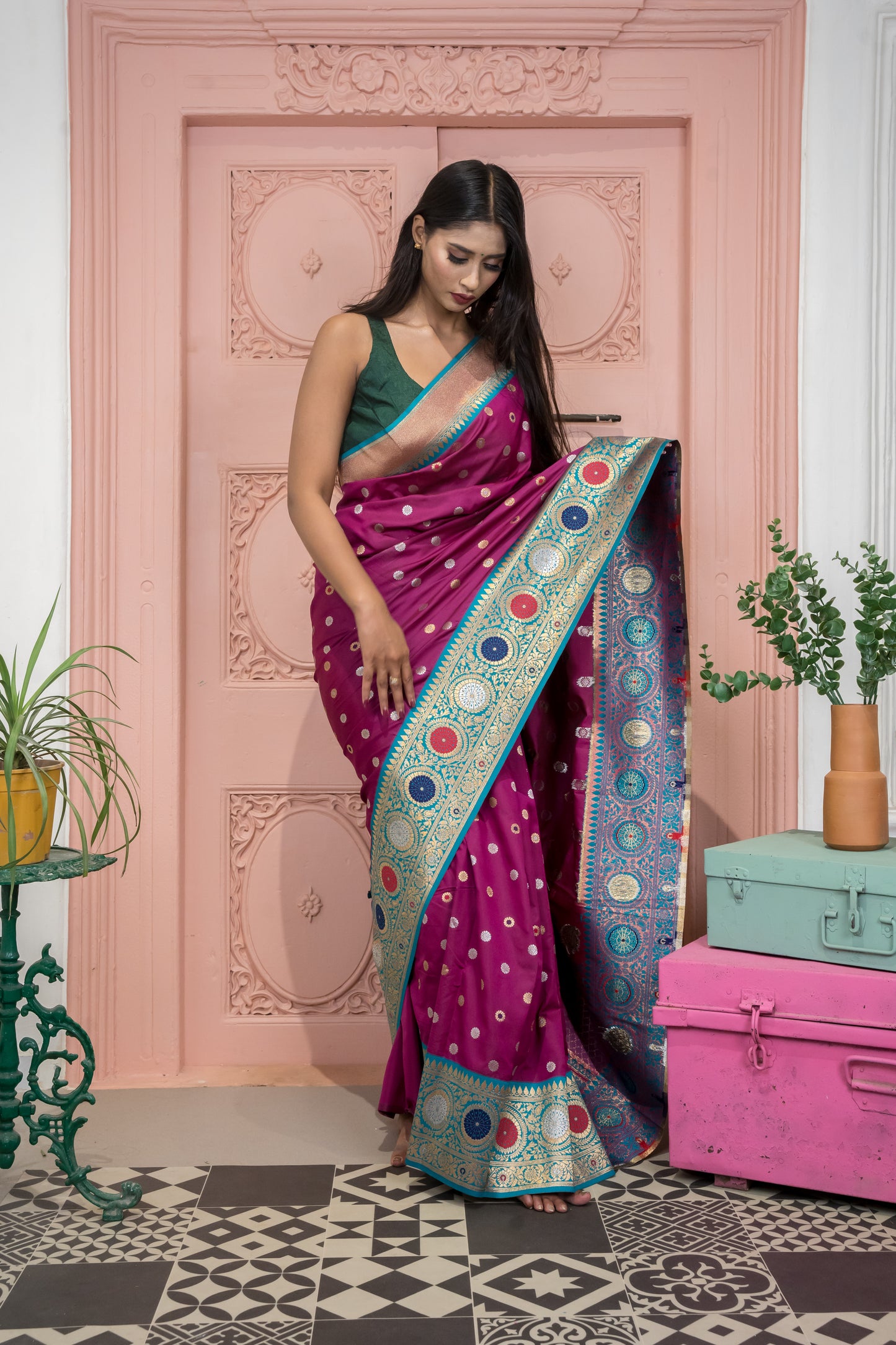 Banarasi Silk Saree with Circular Zari Motifs & Ethnic Border Design (Purple)