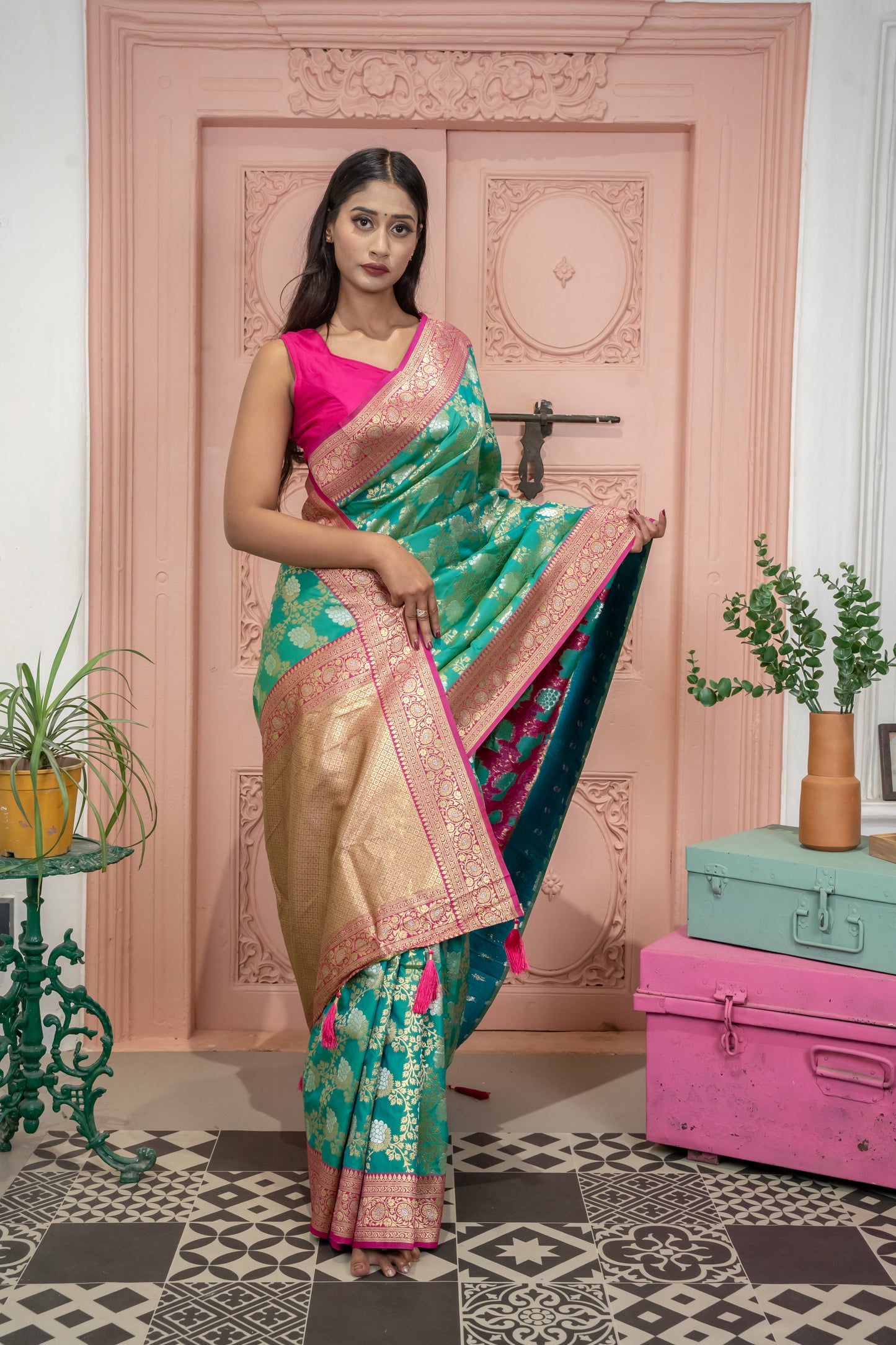 Banarasi Silk Saree with Floral Zari Design and Contrast Border (Blue)