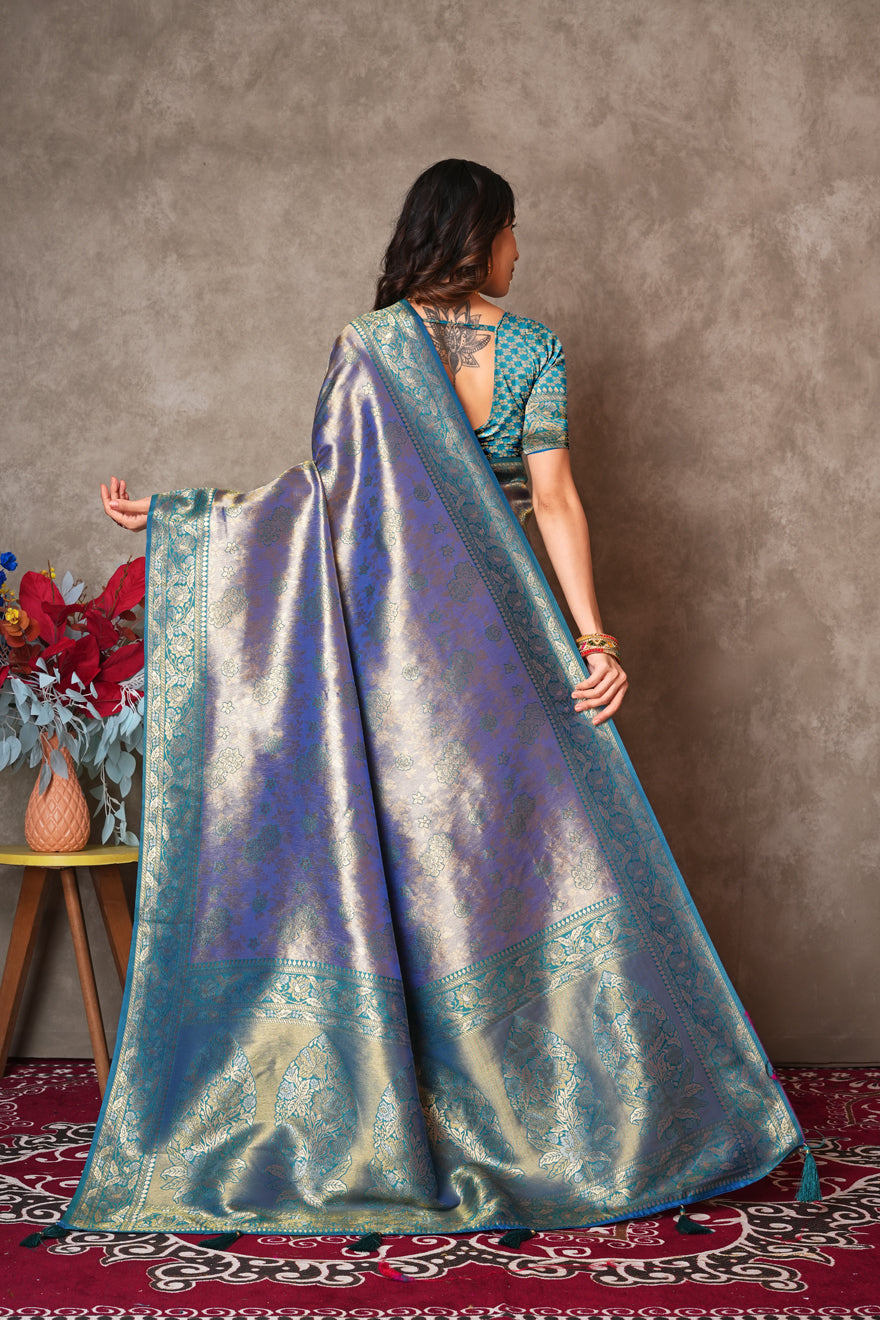 Luxury Kanjivaram Silk Saree for Wedding Wear – Soft & Shimmering Drape