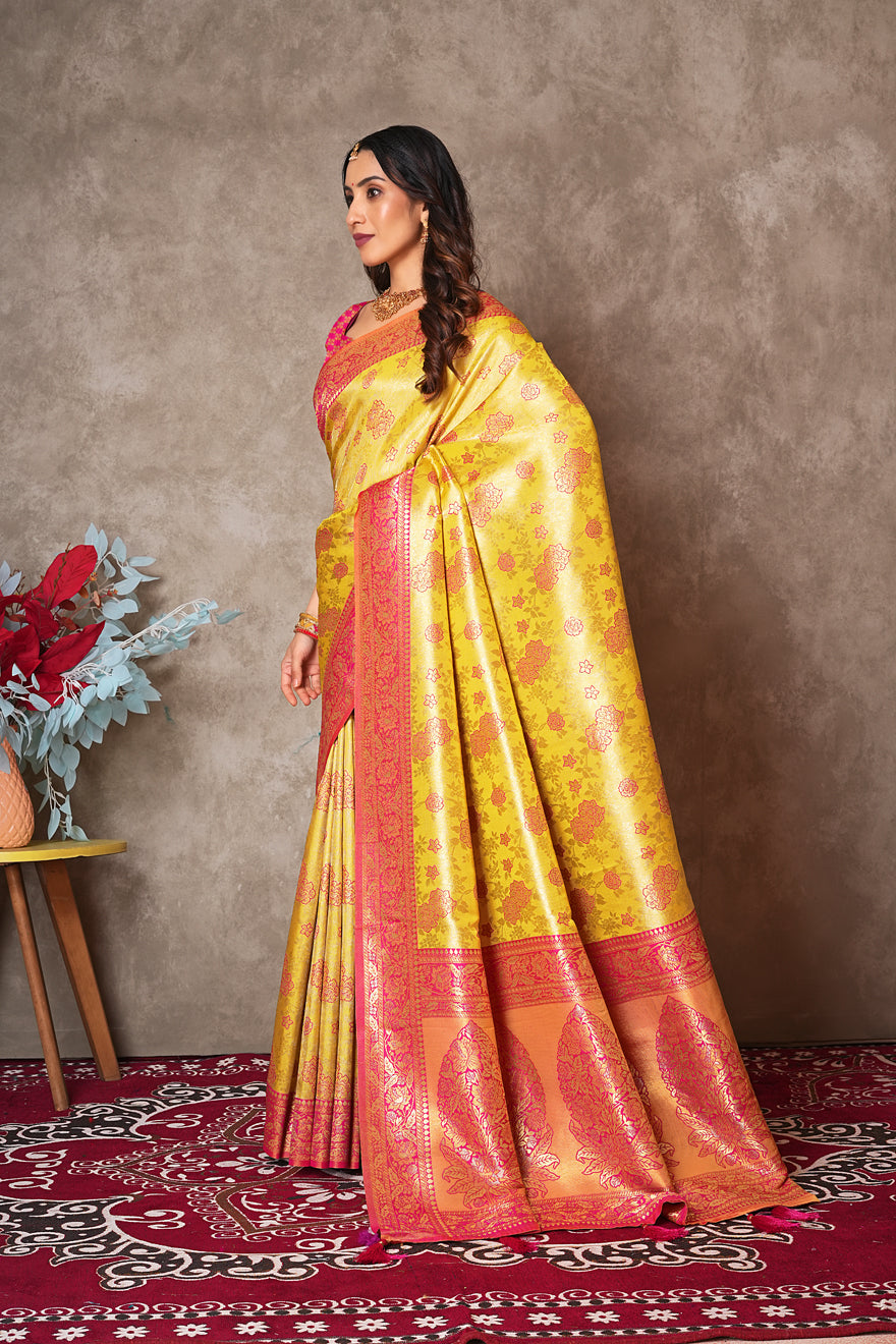 Luxury Kanjivaram Silk Saree for Wedding Wear – Soft & Shimmering Drape
