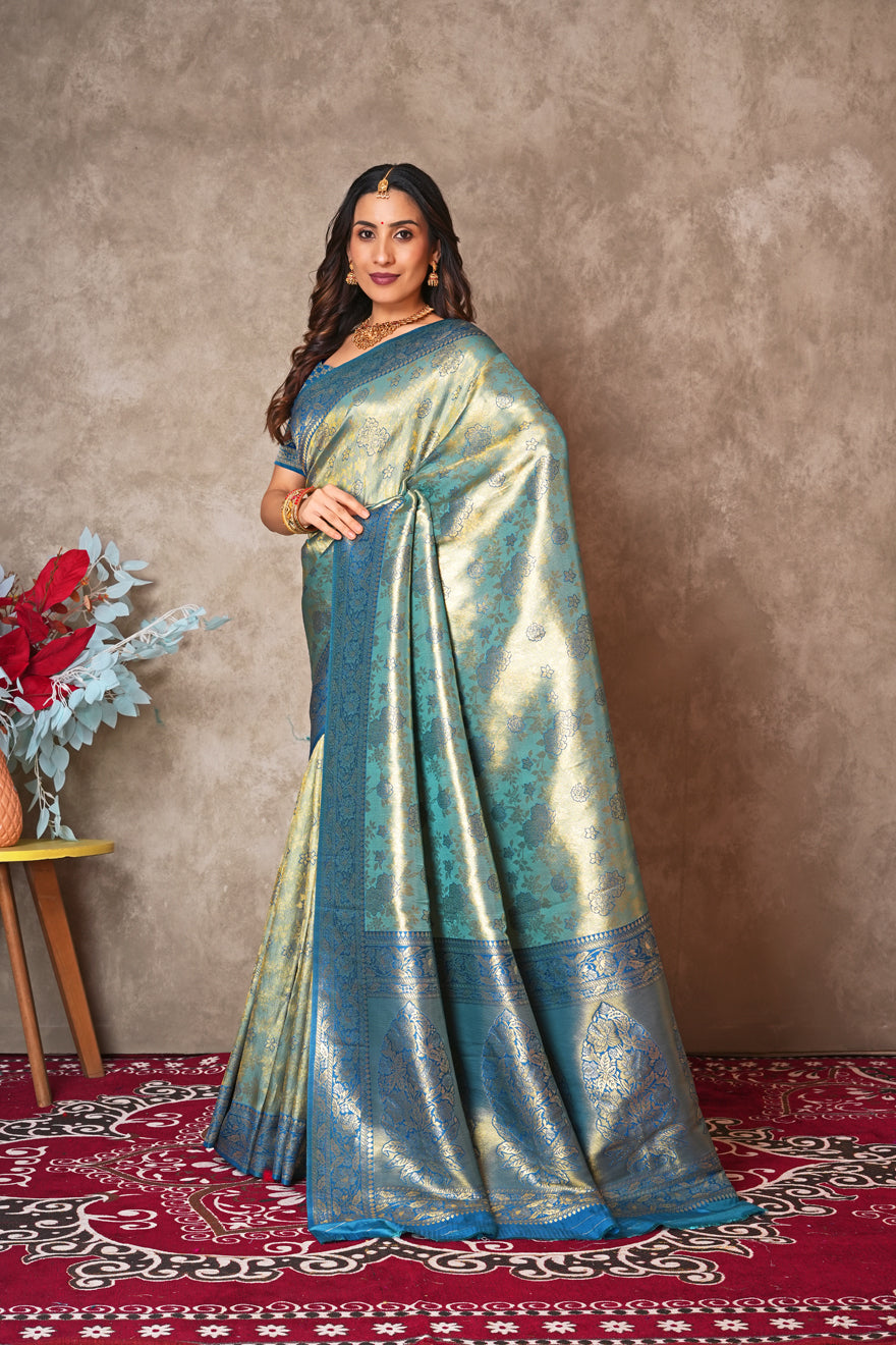 Luxury Kanjivaram Silk Saree for Wedding Wear – Soft & Shimmering Drape