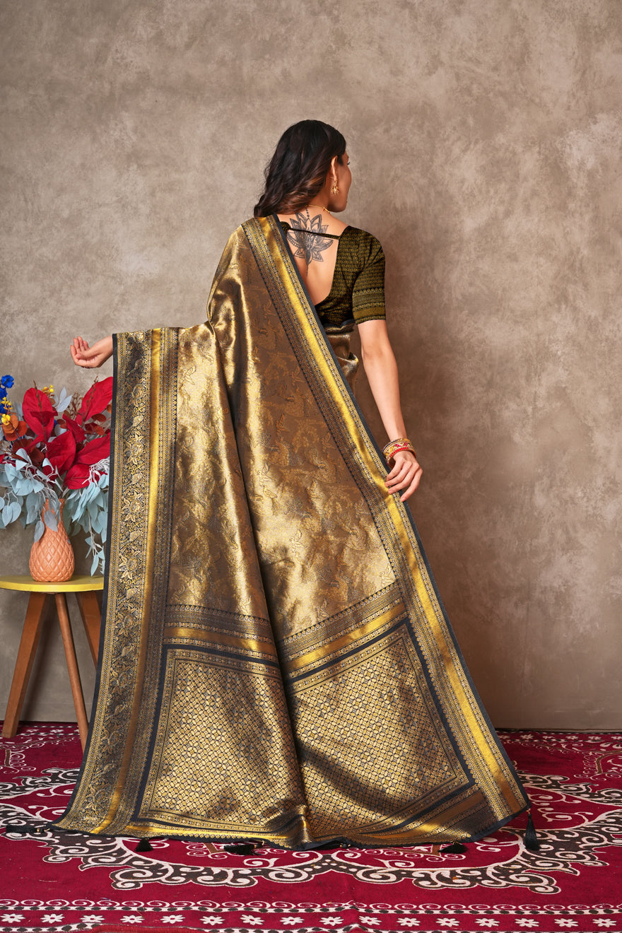 Royal Kanjivaram Silk Saree with Timeless Zari Detailing